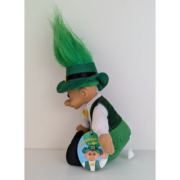 Vintage Russ Leprechaun Troll Doll w/Tag 8" Green Hair Clothes St Patrick's Day - Picture 2 of 8